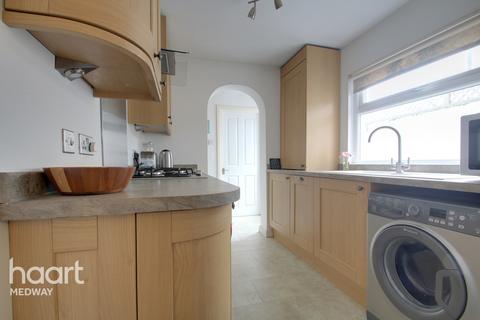 54 Brompton Lane, Rochester, ME2 3BJ
