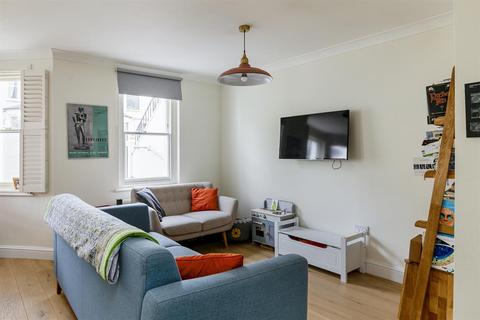 78 Springdale Road, London, N16 9NX