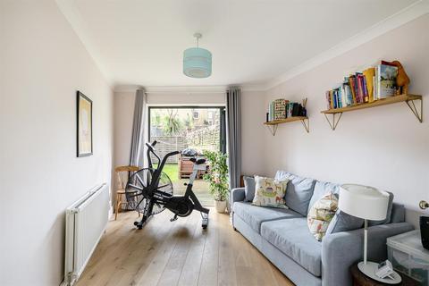 78 Springdale Road, London, N16 9NX