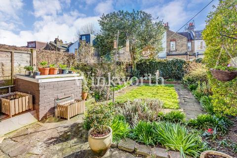 156 Thackeray Avenue, London, N17 9DX