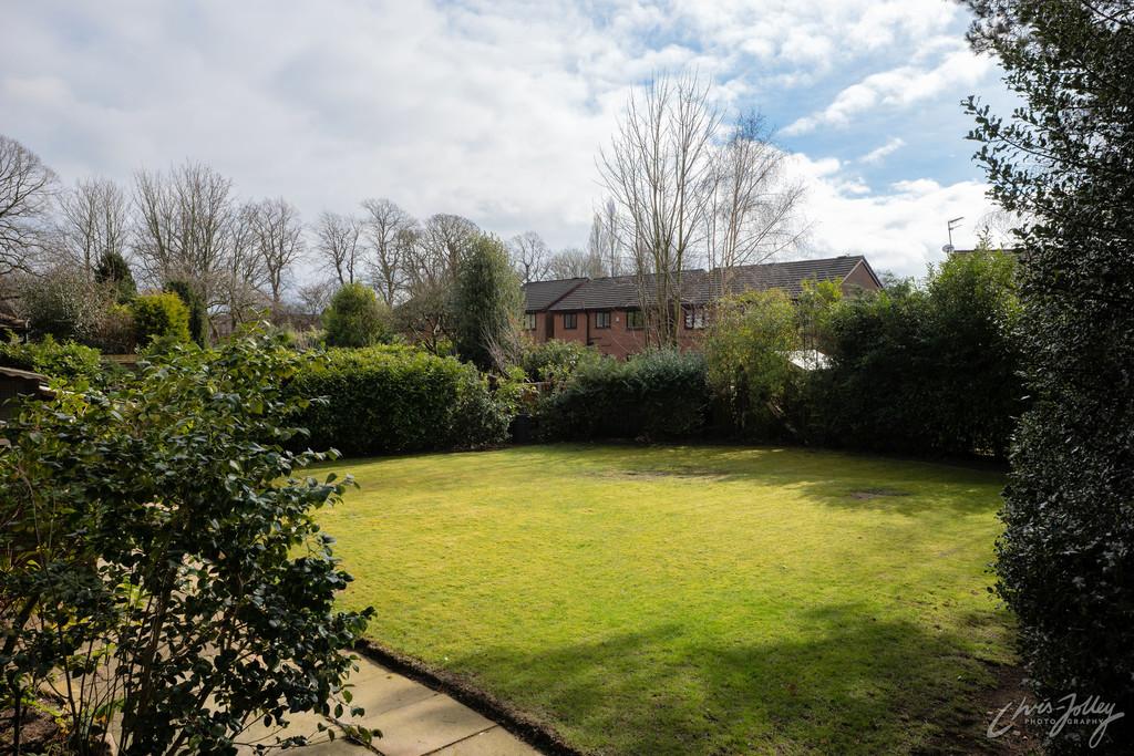 Garden (view 1)