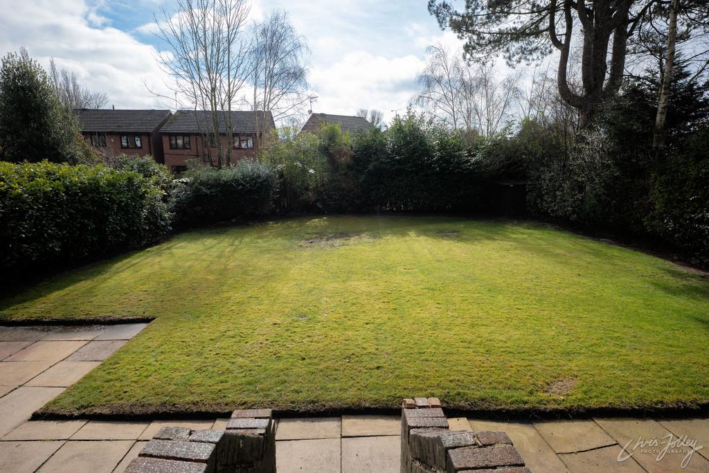 Garden (view 2)