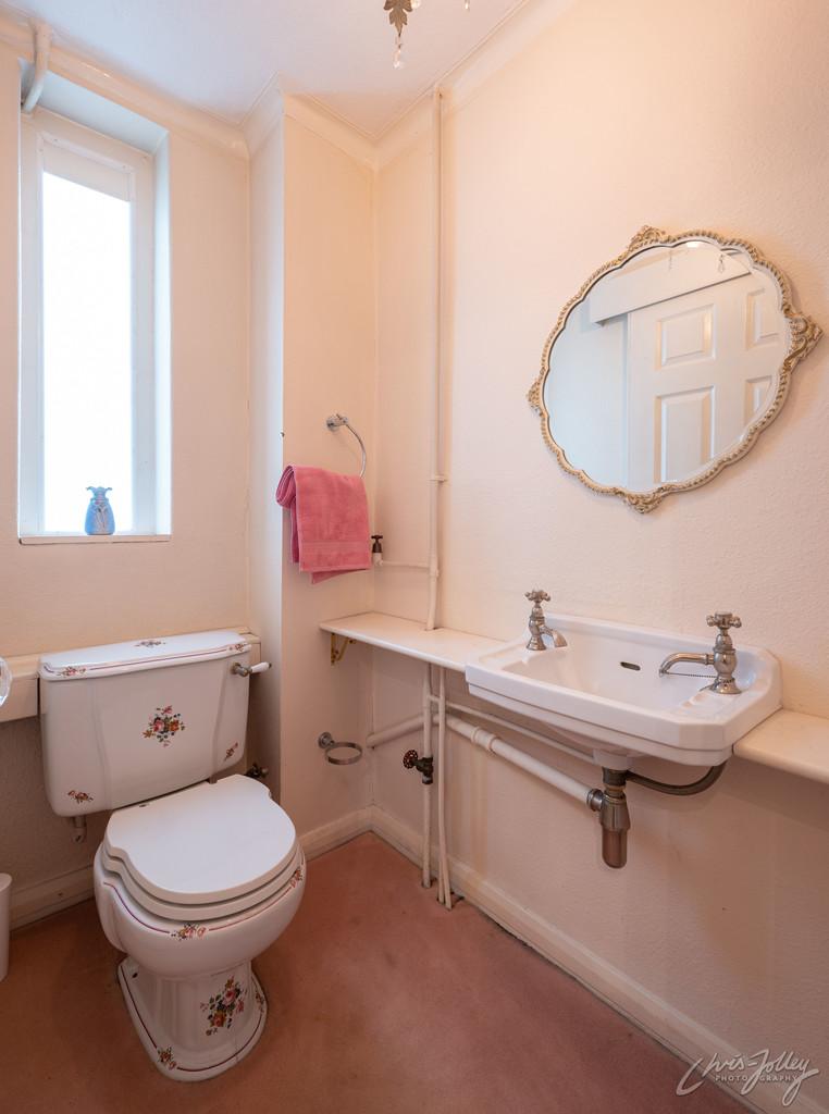 Cloakroom wc
