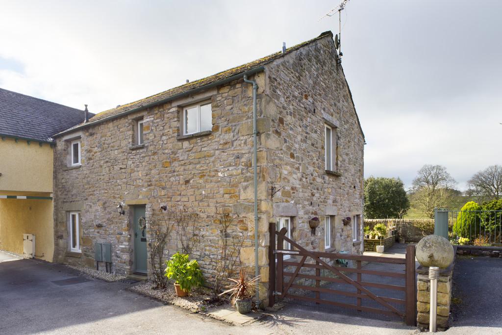 The Maltings, Whittington, Carnforth 2 bed barn conversion £325,000