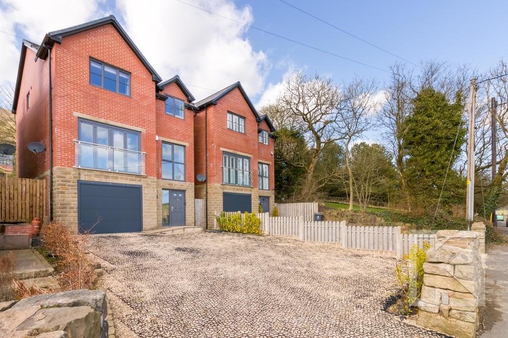 Oldham Road, Denshaw, Saddleworth 4 bed detached house £475,000