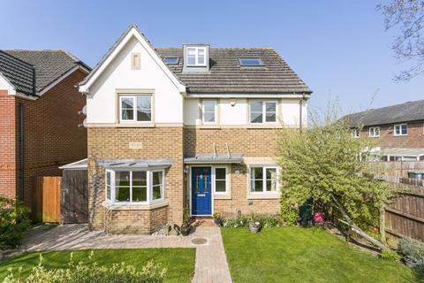 25 Copper Beech View, Tonbridge, TN9 2HF