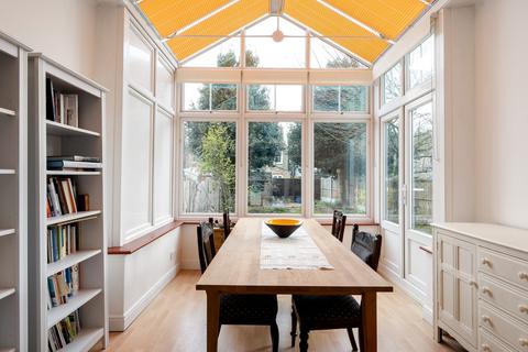 20 Warwick Road, London, E11 2DZ