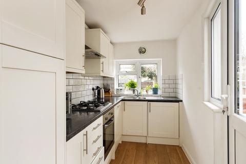 20 Warwick Road, London, E11 2DZ