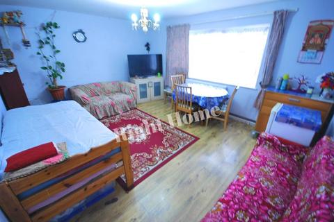 2 bedroom flat for sale - BOWRONS AVENUE, WEMBLEY, MIDDLESEX, HA0 4QR
