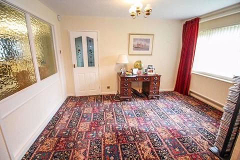 43 Freckleton Drive, Bury, BL8 2JA