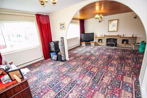 43 Freckleton Drive, Bury, BL8 2JA