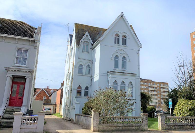 Rowlands Road, Worthing 1 bed flat £750 pcm (£173 pw)