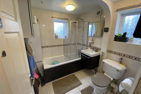 43 Briars Lane, Hatfield, AL10 8ES