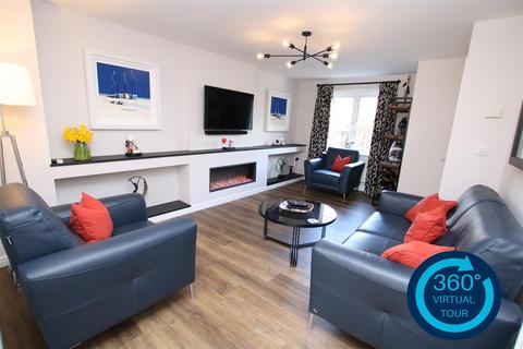 37 Culm Grove, Exeter, EX2 7QX