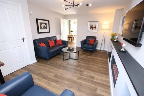 37 Culm Grove, Exeter, EX2 7QX