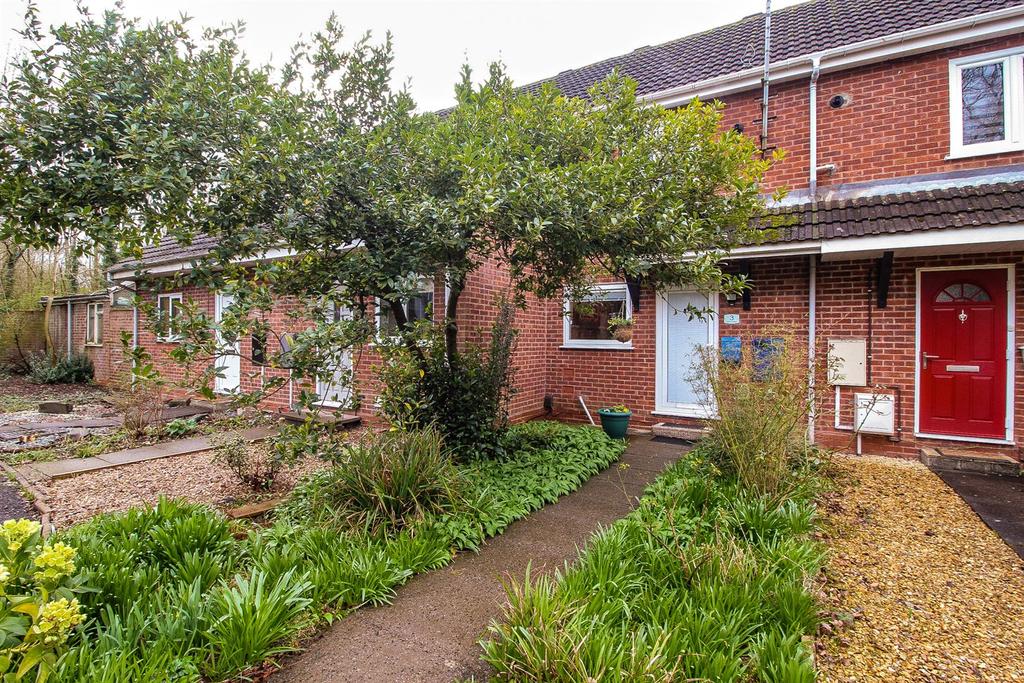 Linton Mews, Redditch 2 bed mews £170,000