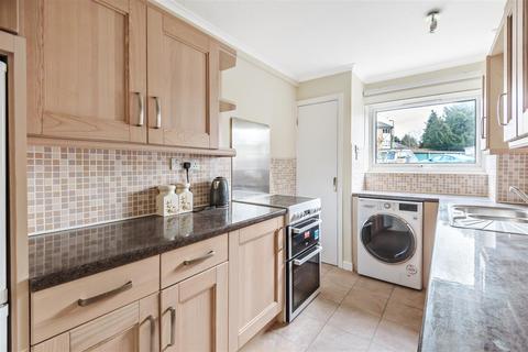 13 Bellfields Court, Guildford, GU1 1JT
