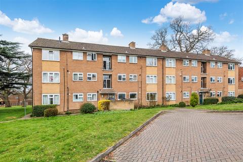 13 Bellfields Court, Guildford, GU1 1JT