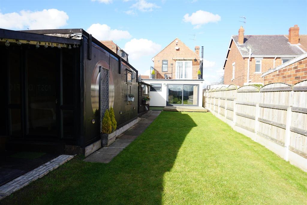 Skellow Road, Skellow, Doncaster 2 bed house £185,000