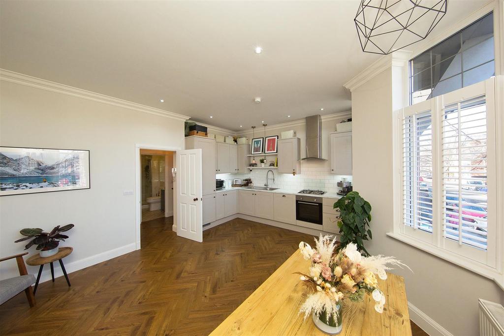 44 Marlborough Rd 1227.jpg
