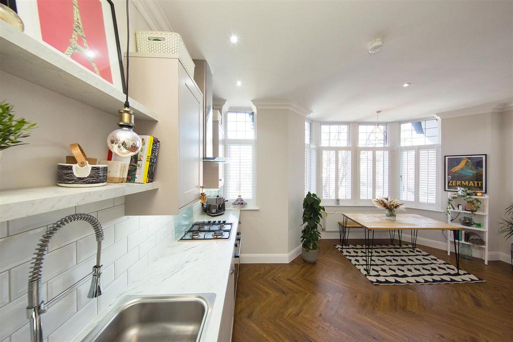 44 Marlborough Rd 1231.jpg