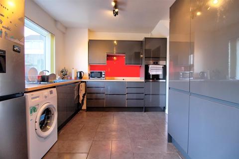 4 Coleshill Drive, Bristol, BS13 9QU
