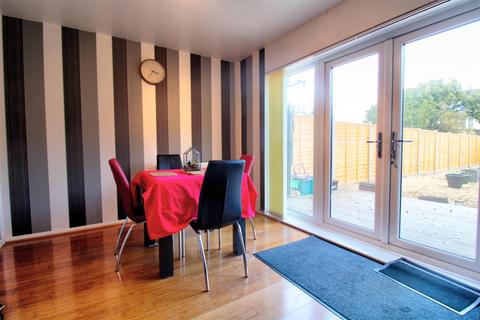 4 Coleshill Drive, Bristol, BS13 9QU