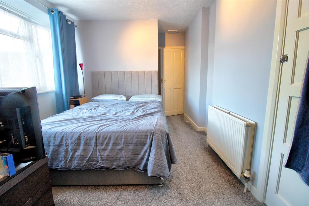 Bedroom 1.1.jpg