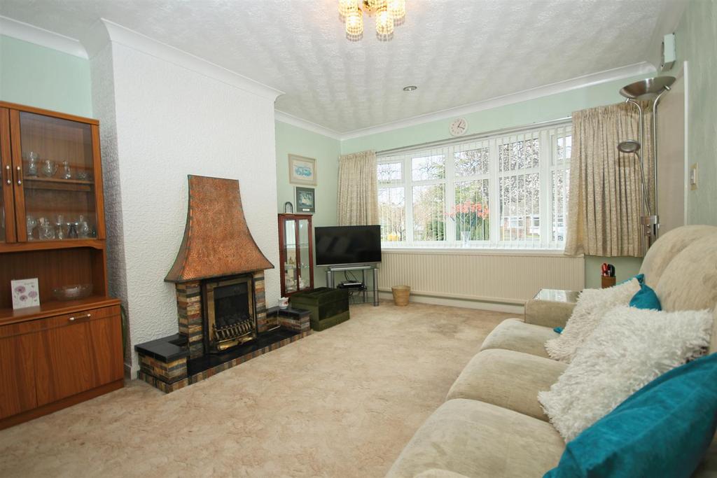 Eden Rise, Willerby, Hull 2 bed semidetached bungalow £165,950