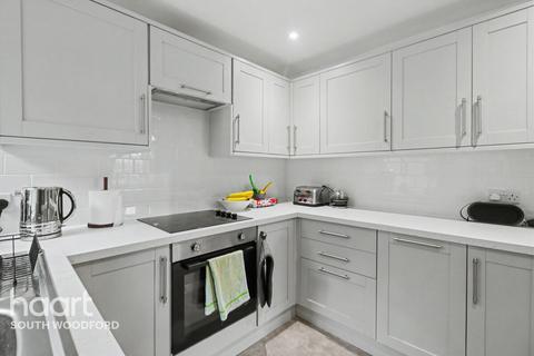 2 bedroom duplex to rent, Cross Road, Woodford Green