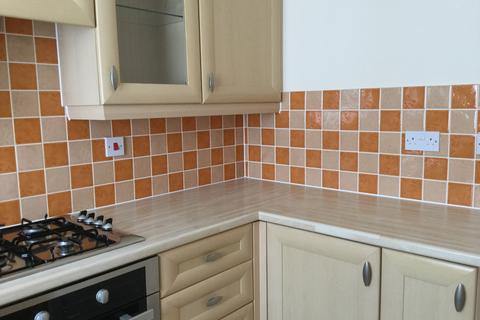 2 bedroom end of terrace house to rent, Hollowell Close, Rushden, NN10 0YY