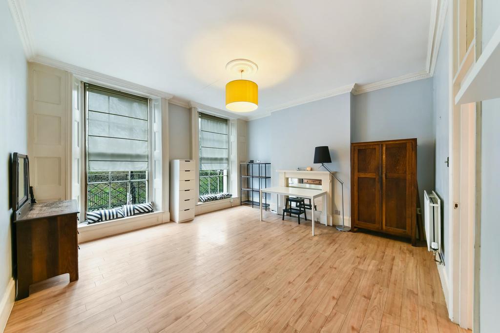 Claremont Square, London, N1 Studio £365,000