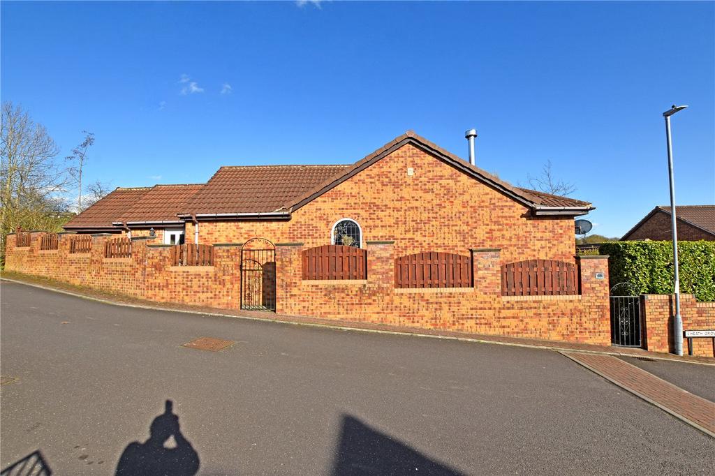 Heath Grove, Batley, West Yorkshire 3 bed bungalow £320,000