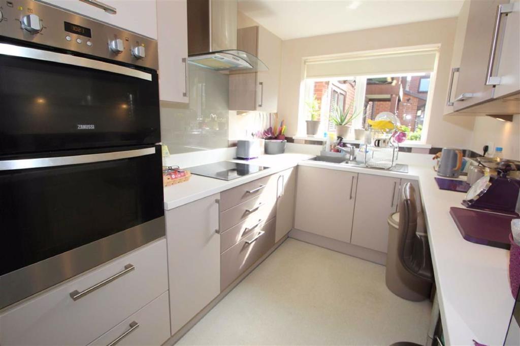 Southleigh, Whitley Bay, NE26 2 bed apartment £135,000