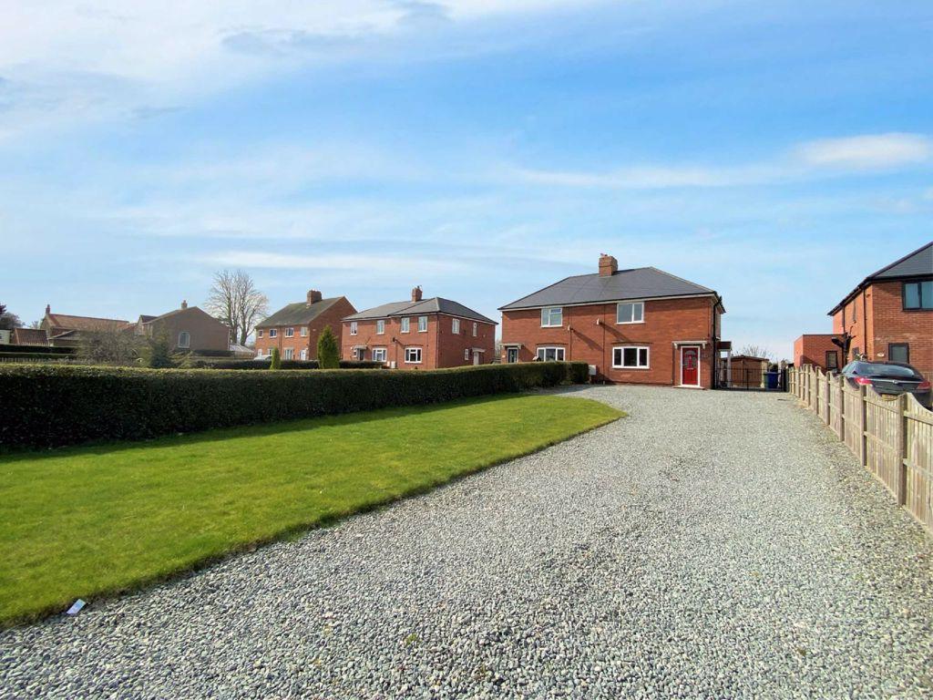 Sandholme Road, Gilberdyke 2 bed semidetached house £165,000