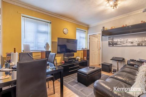 32 Galey Green, South Ockendon, RM15 5BP