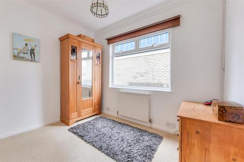 4 Boyton Close, Benfleet, SS7 3BJ