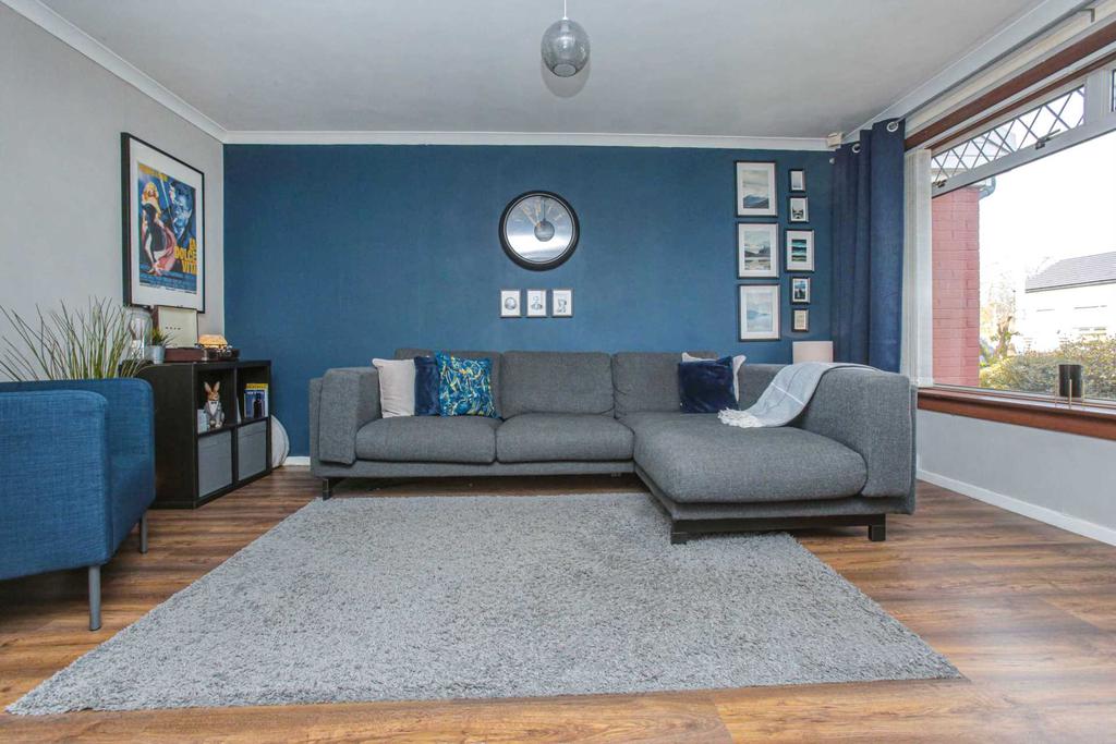 Newmains Road, Renfrew 3 bed terraced house £105,000