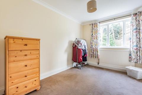 27 New Meadow, Ascot, SL5 8NF