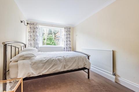 27 New Meadow, Ascot, SL5 8NF