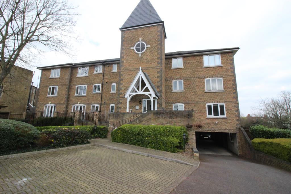 St Philips Gate, Cheam Common road, Worcester Park KT4 1 bed apartment