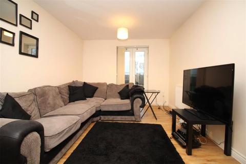 2 bedroom apartment to rent, Great North Way, London, NW4