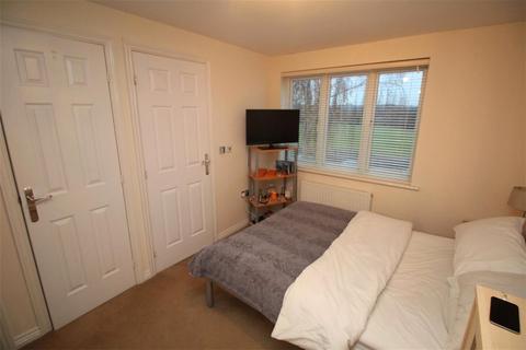 2 bedroom apartment to rent, Great North Way, London, NW4