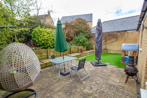 6 Bathing Place Lane, Witney, OX28 6AQ