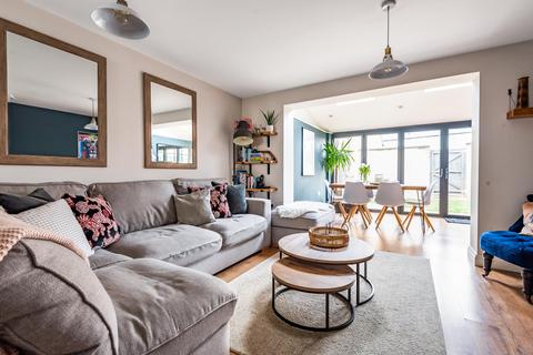 6 Boundary Way, Carterton, OX18 1LT