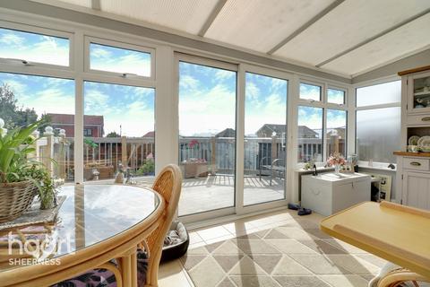 35 Abbey View Drive, Minster On Sea, Sheerness, ME12 2JW