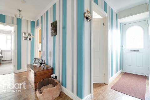 35 Abbey View Drive, Minster On Sea, Sheerness, ME12 2JW