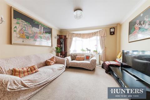 55 Durham Avenue, Hounslow, TW5 0HG