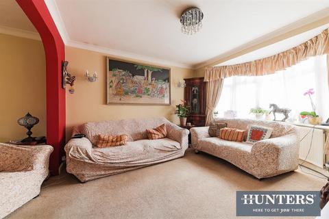 55 Durham Avenue, Hounslow, TW5 0HG