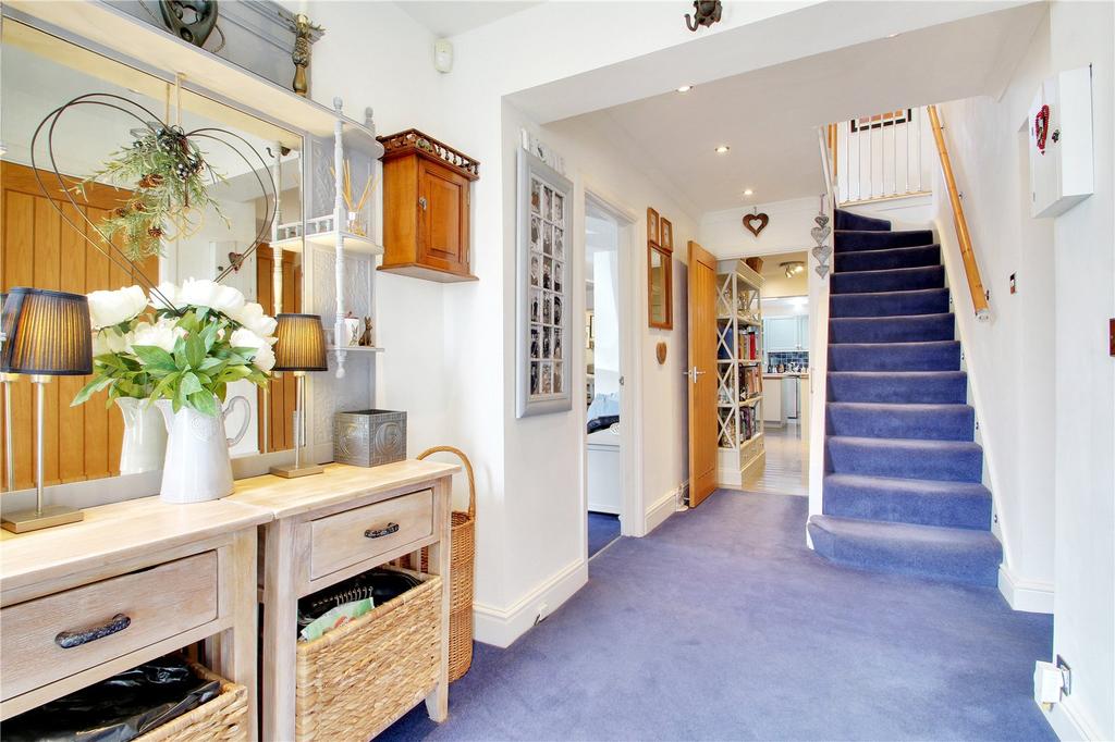 Willow Park, Otford, Sevenoaks, TN14 4 bed detached house £825,000